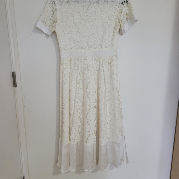 Midi white lace dress - Picture 3 of 3